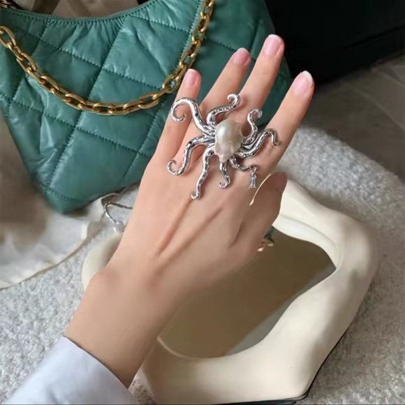 Octopus Statement Pearl Adjustable Ring - Picture 2 of 13